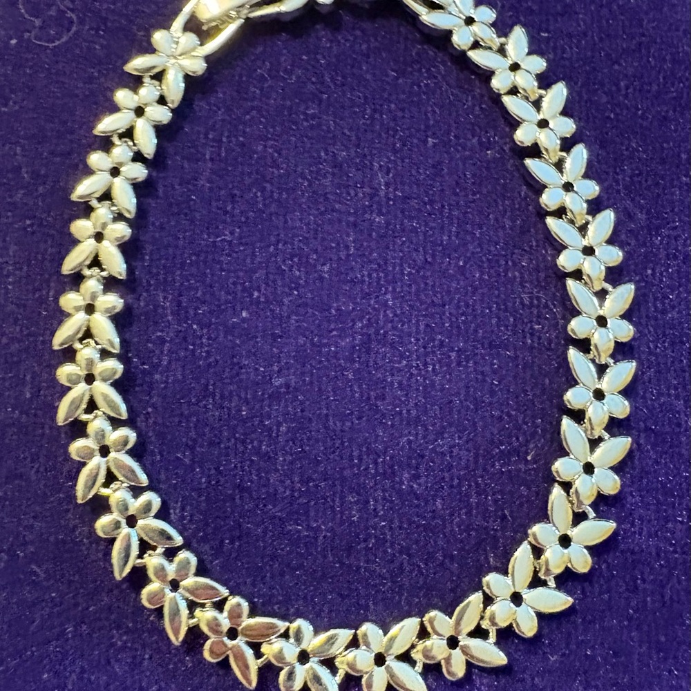 🆕 White Gold Bracelet